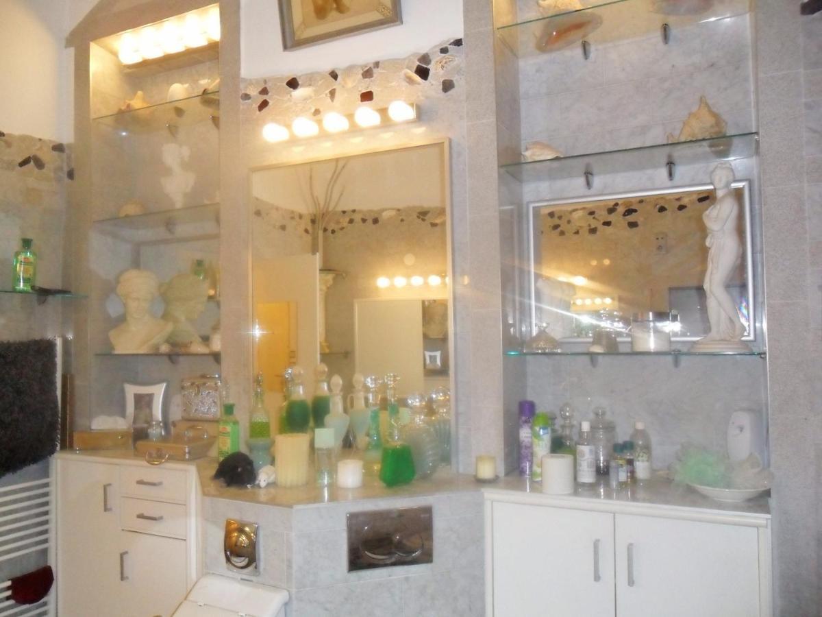 Luxury Near Castle Hotel Viena Exterior foto