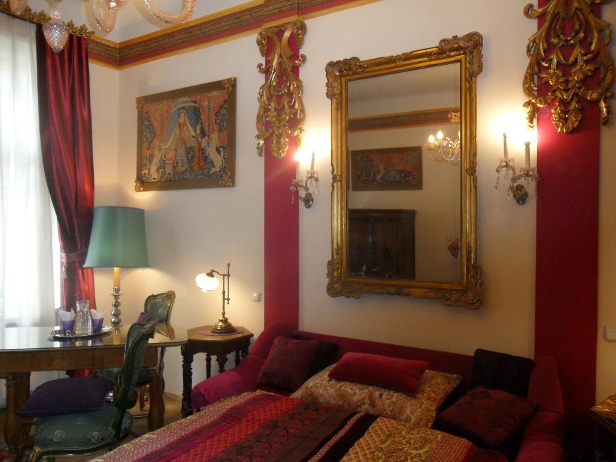 Luxury Near Castle Hotel Viena Exterior foto